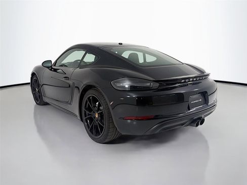 Used 2022 Porsche 718 Cayman w/ Premium Package image 3