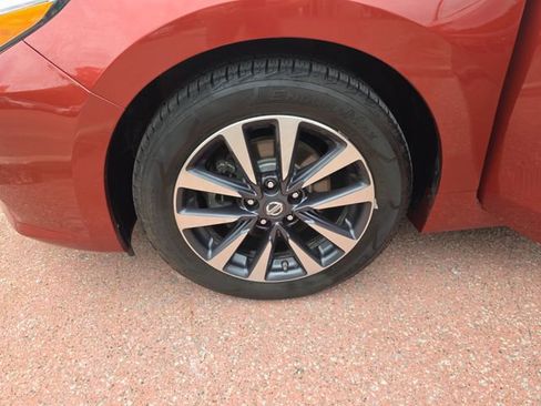 Used 2016 Nissan Altima 2.5 SV w/ Convenience Package FWD image 23