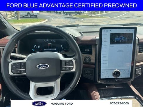 Used 2023 Ford Expedition Limited image 17