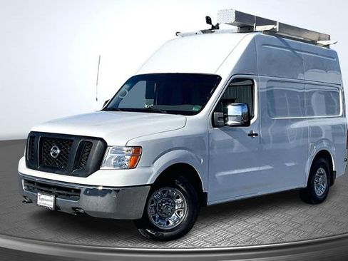 Used 2021 Nissan NV 3500 SL image 1