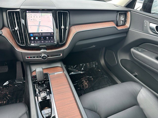 Used 2024 Volvo XC60 B5 Plus w/ Protection Package Premier AWD/4WD image 20