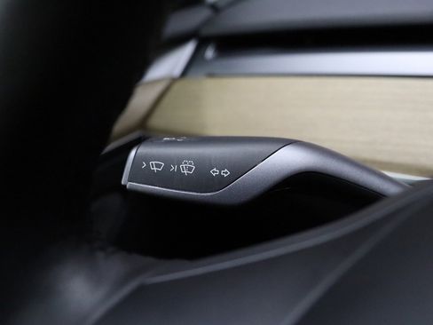 Used 2023 Tesla Model 3 Standard Range image 43