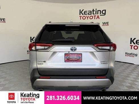 Certified 2022 Toyota RAV4 Limited AWD/4WD image 7