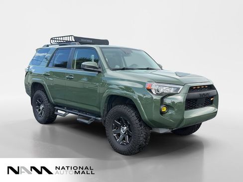 Used 2022 Toyota 4Runner Trail Special Edition AWD/4WD image 7