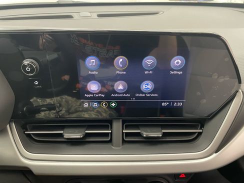 New 2026 Chevrolet Trax LS w/ LS Convenience Package FWD image 3