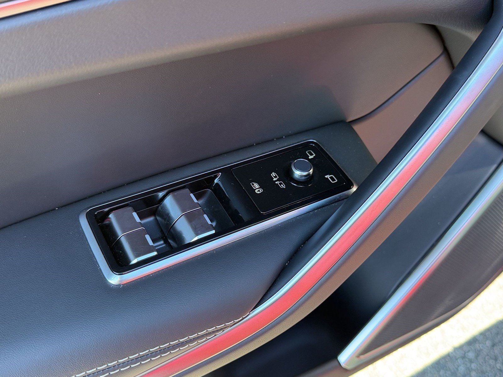 New 2026 Jaguar F-PACE R-Dynamic S AWD/4WD image 15