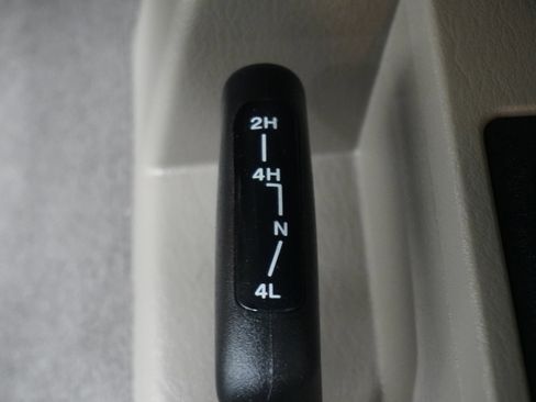 Used 2005 Jeep Wrangler Rubicon w/ Security Group AWD/4WD image 21