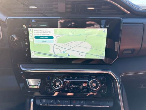 Used 2025 GMC Sierra 2500 Denali Ultimate AWD/4WD image 10