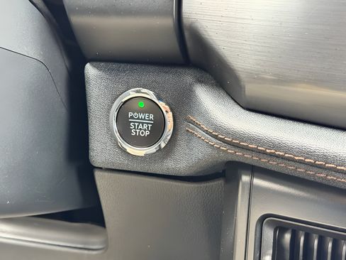 Used 2022 Ford F150 Lightning Lariat AWD/4WD image 22