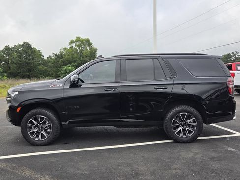 Used 2022 Chevrolet Tahoe Z71 w/ Z71 Off-Road Package AWD/4WD image 19