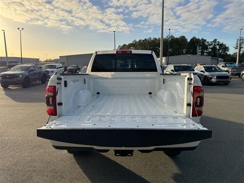 Used 2024 RAM 2500 Laramie image 17