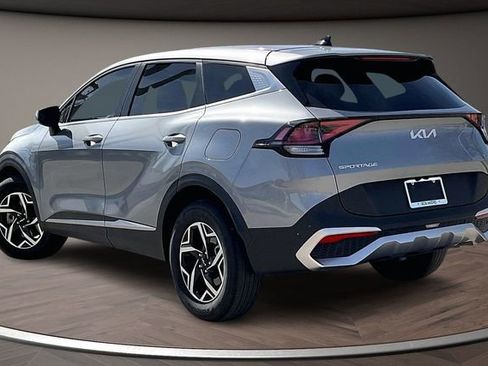 Used 2024 Kia Sportage LX image 11
