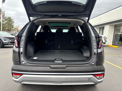Used 2025 Hyundai Tucson Limited image 24