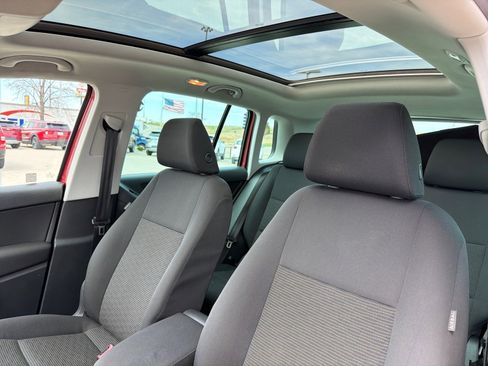Used 2012 Volkswagen Tiguan S image 17