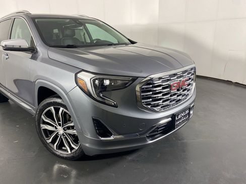 Used 2020 GMC Terrain Denali w/ Denali Premium Package image 2