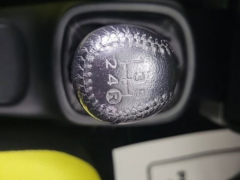 Used 2002 Toyota MR2 image 18