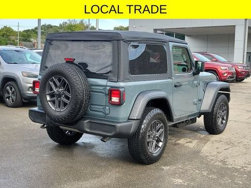 Used 2026 Jeep Wrangler Sport AWD/4WD image 4