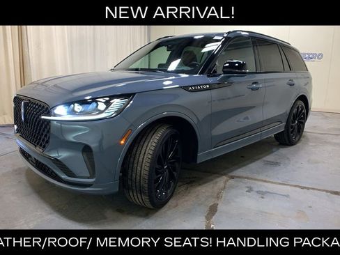 Used 2025 Lincoln Aviator Reserve w/ Equipment Group 201A AWD/4WD image 7