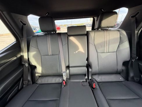 Used 2025 Toyota 4Runner 4WD image 12