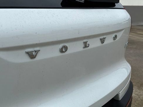 Certified 2026 Volvo XC40 B5 Plus AWD/4WD image 36