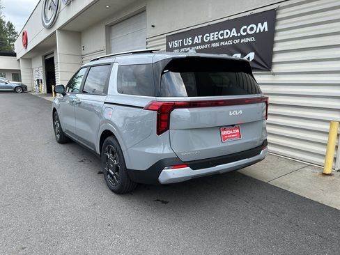 New 2026 Kia Carnival EX image 5