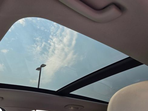 Used 2022 Kia Sorento SX Prestige w/ Panoramic Sunroof Package AWD/4WD image 21