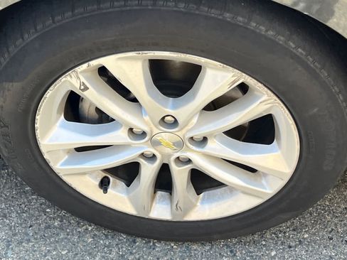 Used 2018 Chevrolet Malibu LT FWD image 10