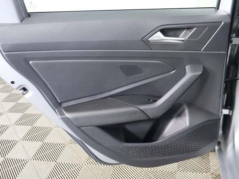 Used 2021 Volkswagen Jetta SE w/ SE Cold Weather Package image 25