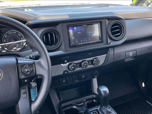 Used 2021 Toyota Tacoma SR w/ SR Convenience Package RWD image 9