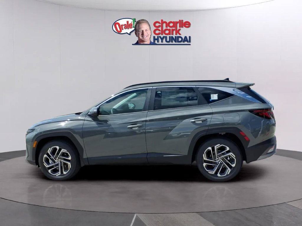 New 2026 Hyundai Tucson SEL Plus w/ Tow & Go Package FWD image 2