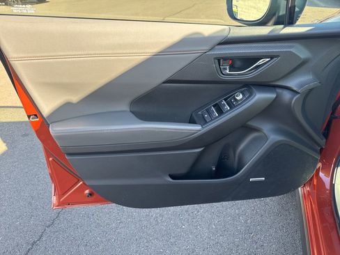 Used 2025 Subaru Crosstrek 2.5i Limited w/ Crosstrek Mirror Package image 19
