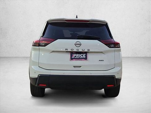Used 2024 Nissan Rogue S AWD/4WD image 7