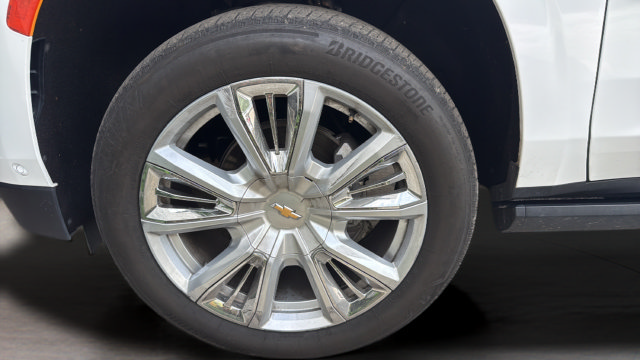 Used 2023 Chevrolet Suburban High Country w/ Advanced Technology Package AWD/4WD image 31