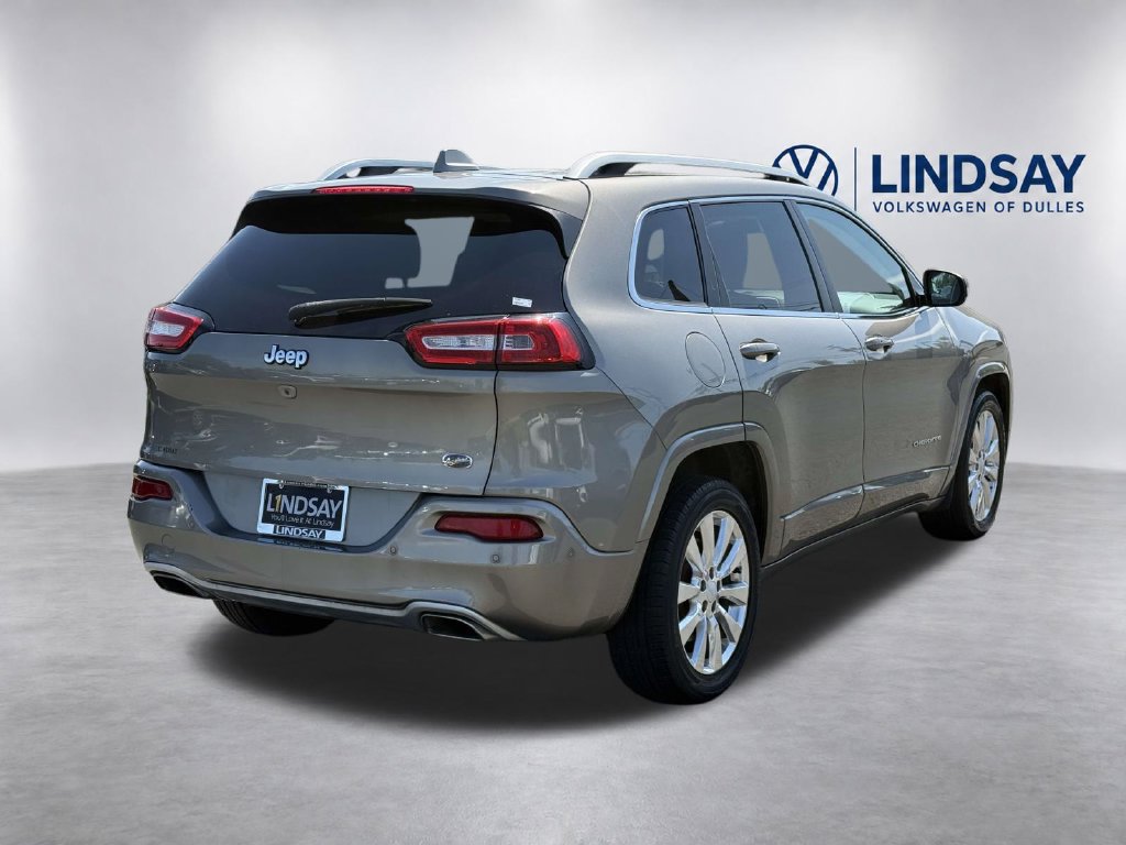 Used 2017 Jeep Cherokee Overland w/ Technology Group FWD image 6