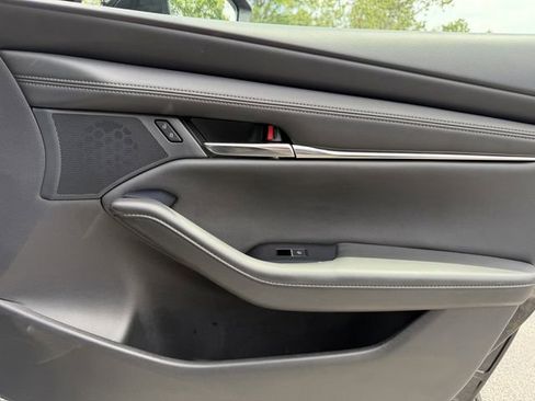Used 2023 MAZDA MAZDA3 s FWD image 31
