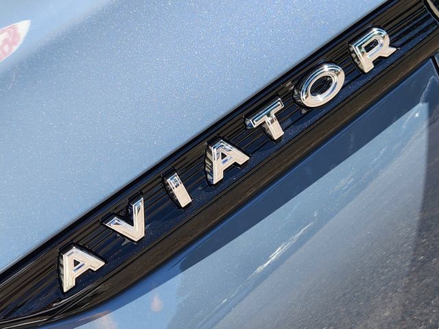 New 2026 Lincoln Aviator AWD w/ Jet Appearance Package image 16