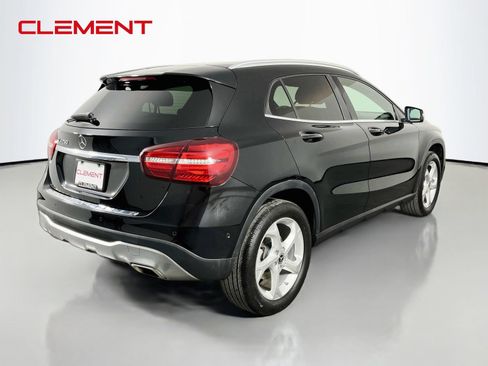 Used 2020 Mercedes-Benz GLA 250 w/ Premium Package image 7