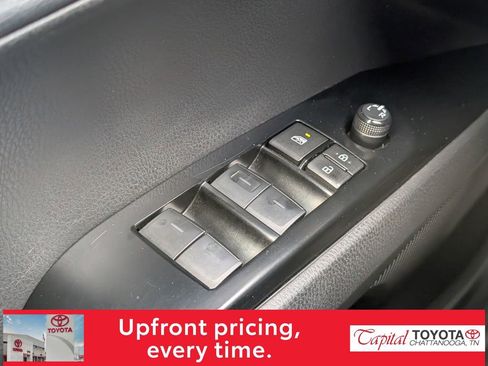 Used 2025 Toyota Camry XSE FWD image 23