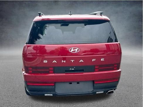 Used 2025 Hyundai Santa Fe SEL FWD image 4