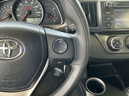 Used 2015 Toyota RAV4 LE FWD image 20
