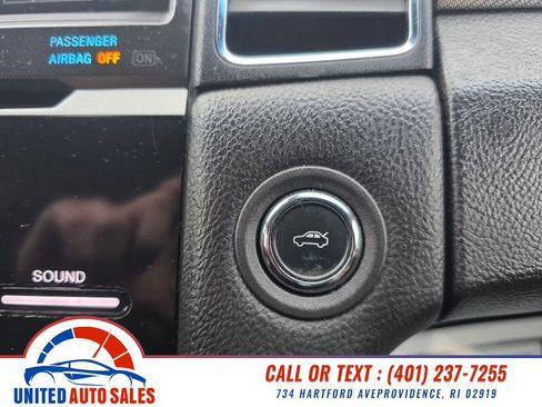 Used 2015 Ford Taurus SHO w/ Equipment Group 401A image 21