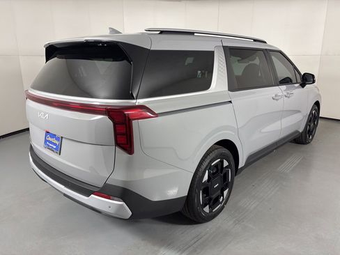 New 2026 Kia Carnival EX FWD image 8