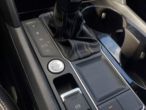 Certified 2023 Volkswagen Atlas SE FWD image 28
