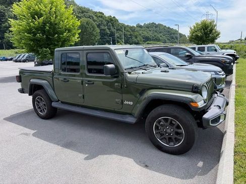 Used 2022 Jeep Gladiator Overland w/ Popular Equipment Package AWD/4WD image 14