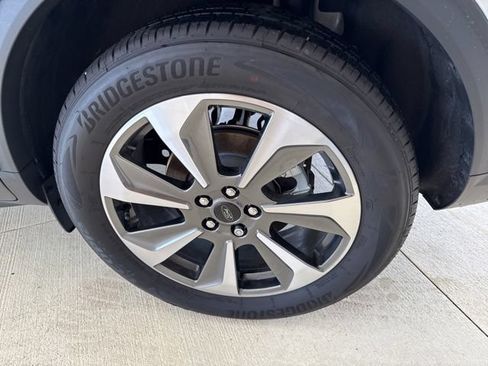Used 2024 Ford Escape Platinum AWD/4WD image 41
