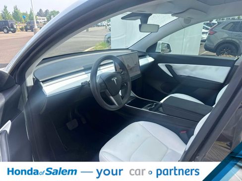 Used 2020 Tesla Model Y Long Range AWD/4WD image 2
