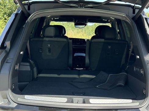 New 2026 Cadillac Vistiq Luxury image 10