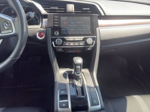 Used 2020 Honda Civic EX image 16