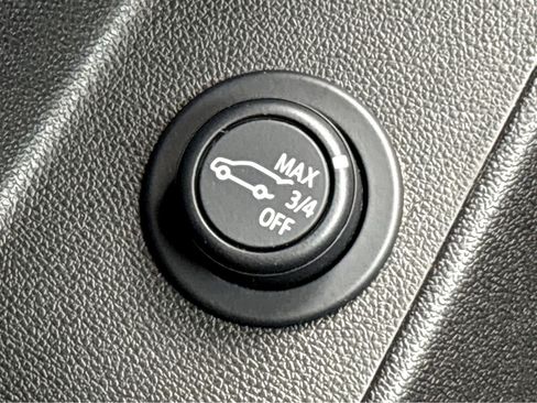Used 2024 Chevrolet Equinox LT AWD/4WD image 22