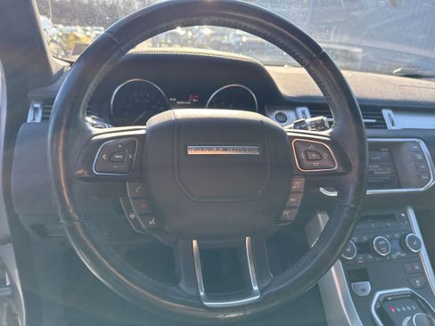 Used 2015 Land Rover Range Rover Evoque Pure Plus image 12